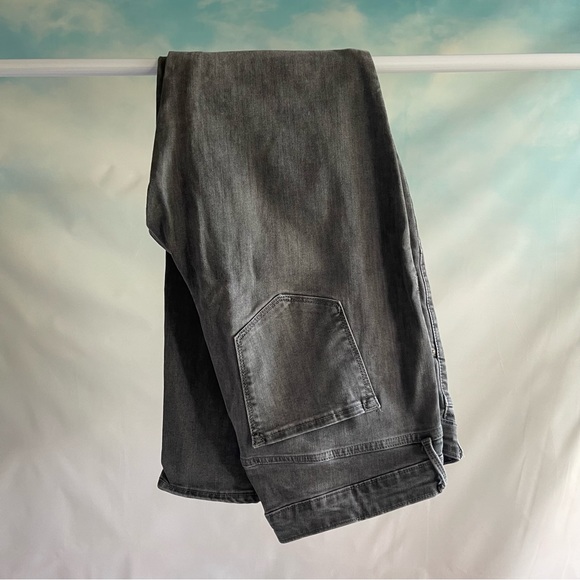 Old Navy Mid-Rise Rockstar Skinny Jean Gray Wash - Picture 6 of 6